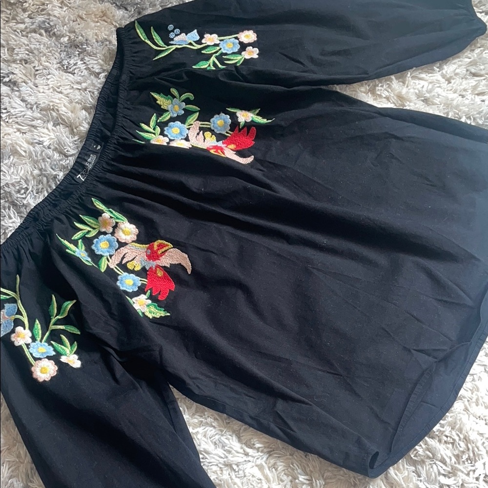 NY&CO Black Floral Embroidered Off-Shoulder 🔝🖤